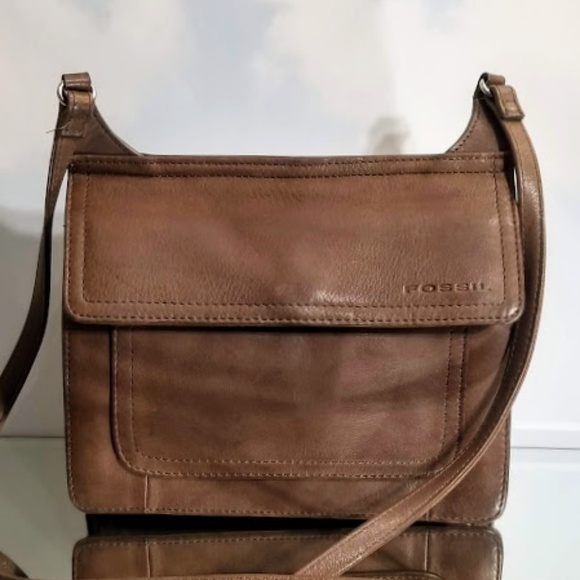 Fossil Handbags - FOSSIL- LEATHER ORGANIZER CROSSBODY BAG